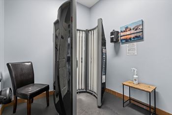 Free tanning salons